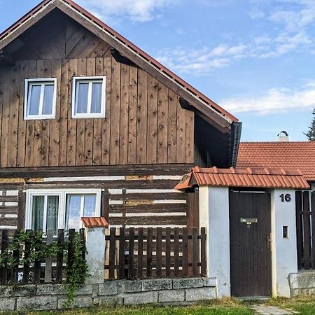 Chalupa U Rybnika Strehom Dolni Bousov Exterior photo