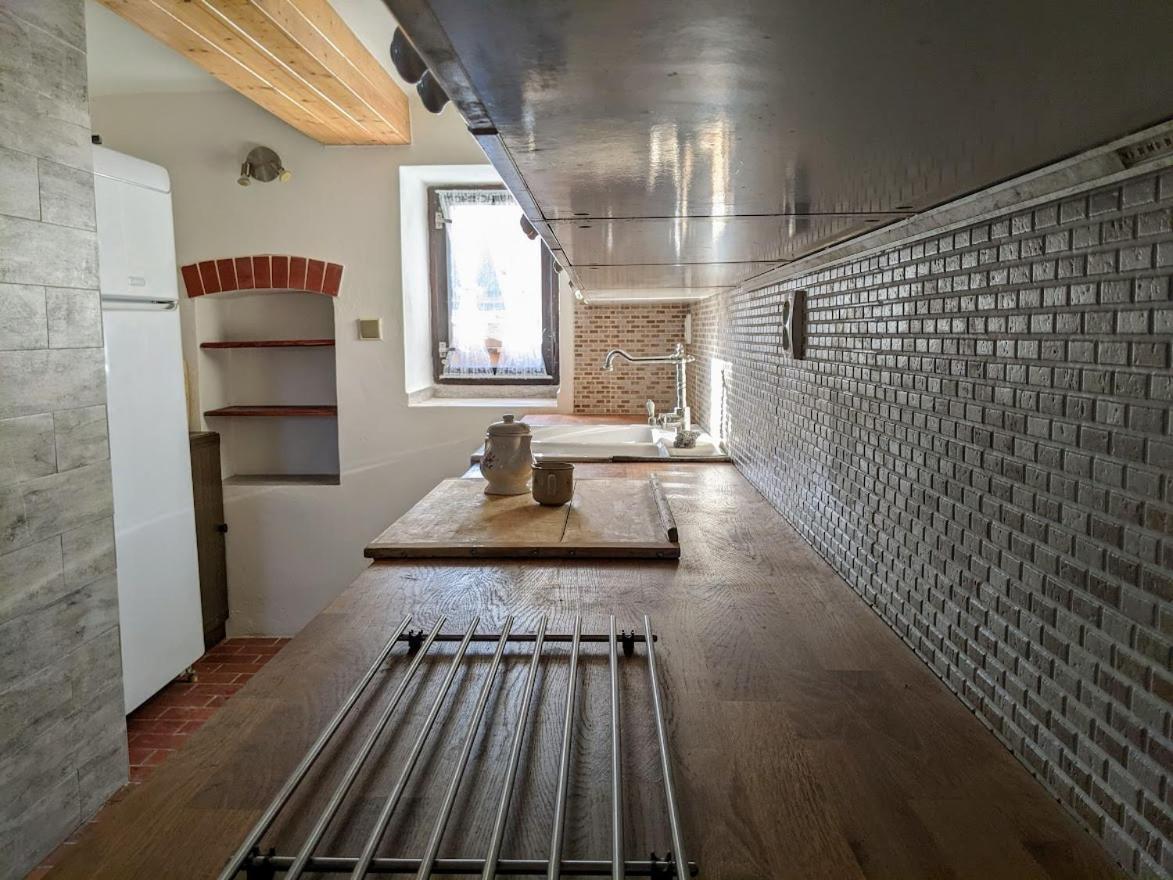 Chalupa U Rybnika Strehom Dolni Bousov Exterior photo